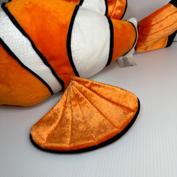 Disney Store Pixar Finding Nemo Orange Clown Fish Large 18" Stuffed Plush - Picture 4 of 11